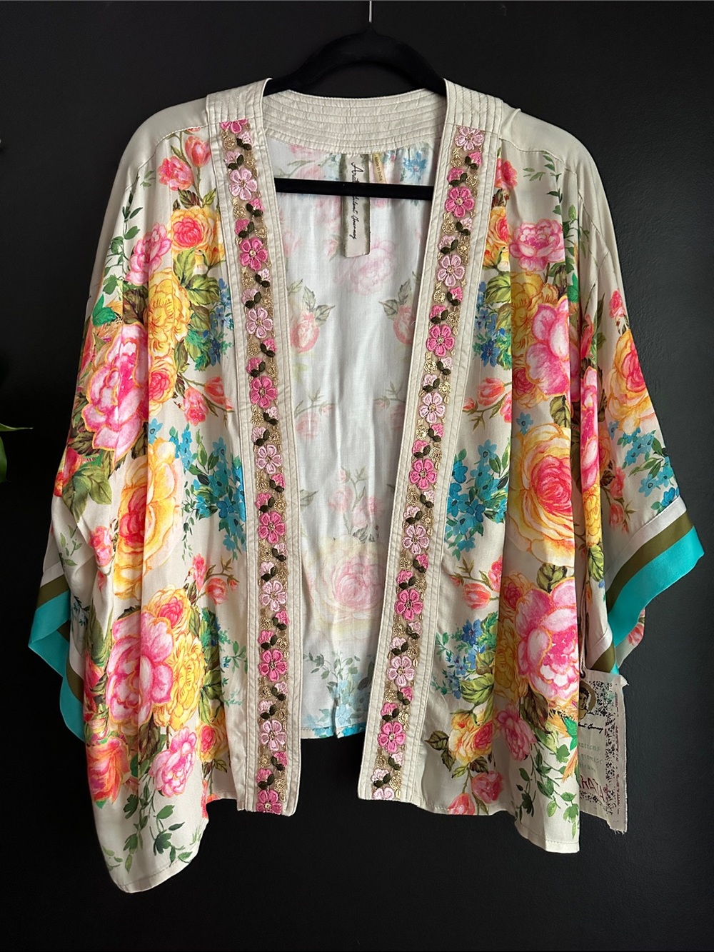 Aratta Earth Angels Cream Floral Embroidered Kimono with Flowers NWT